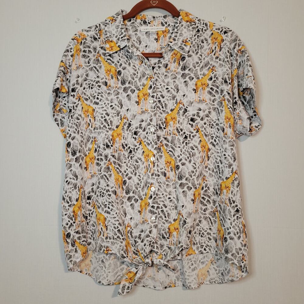 Jane + Delancey animal print short sleeve tie front button shirt size L giraffe